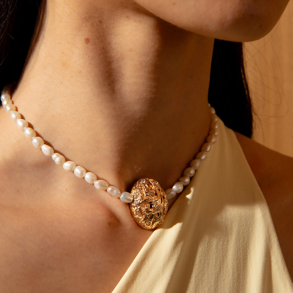 DARLA Necklace - Gold and Pearl