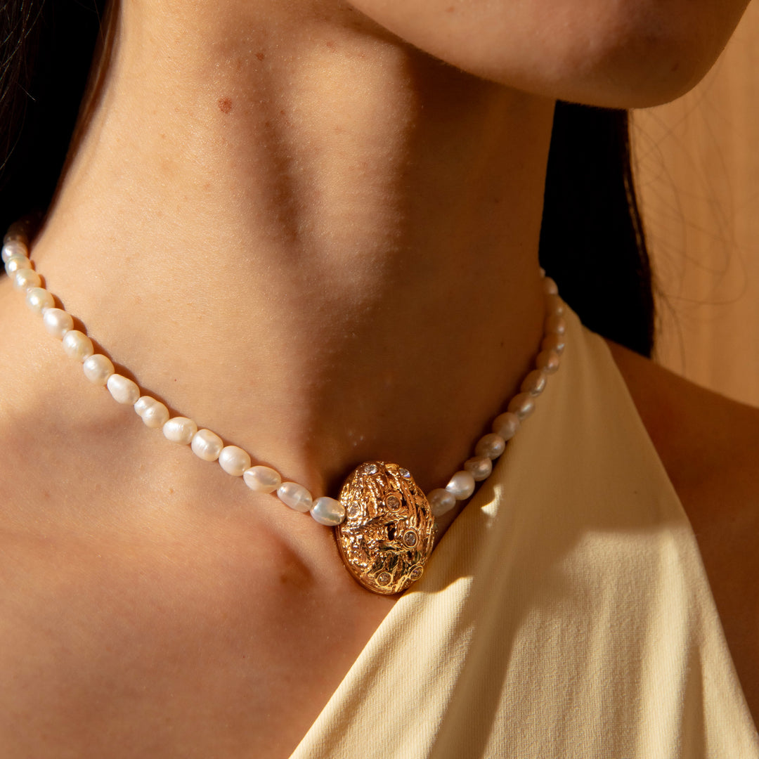 DARLA Necklace - Gold and Pearl