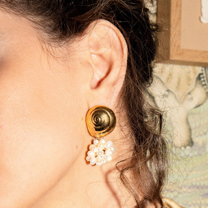 THIA Earrings - Gold with Pearl