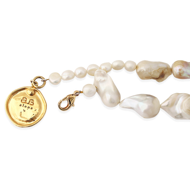 CELIA Necklace - Gold with Pearls