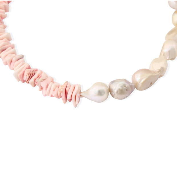 DAPHNE Necklace - Pearls with Pink Seashells